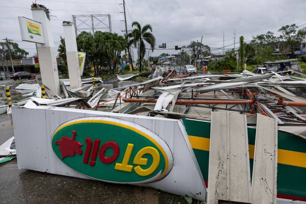Typhoon Fung-wong in the Philippines