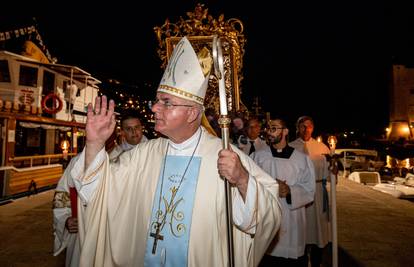 Riječki nadbiskup Mate Uzinić ima koronu: Dobro se osjeća