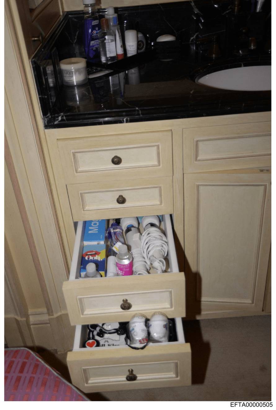 Objavljeni novi dokumenti o Epsteinu: Trump koristio njegov avion češće nego što se znalo!