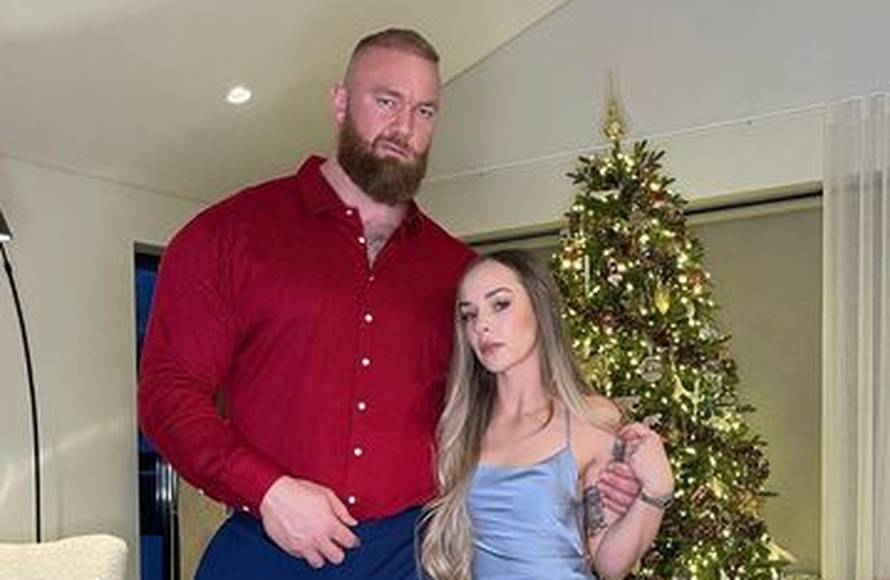 Glumac iz 'Igre Prijestolja' od supruge je teži 140 kilograma, a ona mu nije niti do ramena...