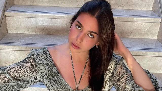 Kći Zdravka Čolića odmara se u Grčkoj, pozira u kupaćem: 'Una, pazi se sunca, nemoj izgorjeti'