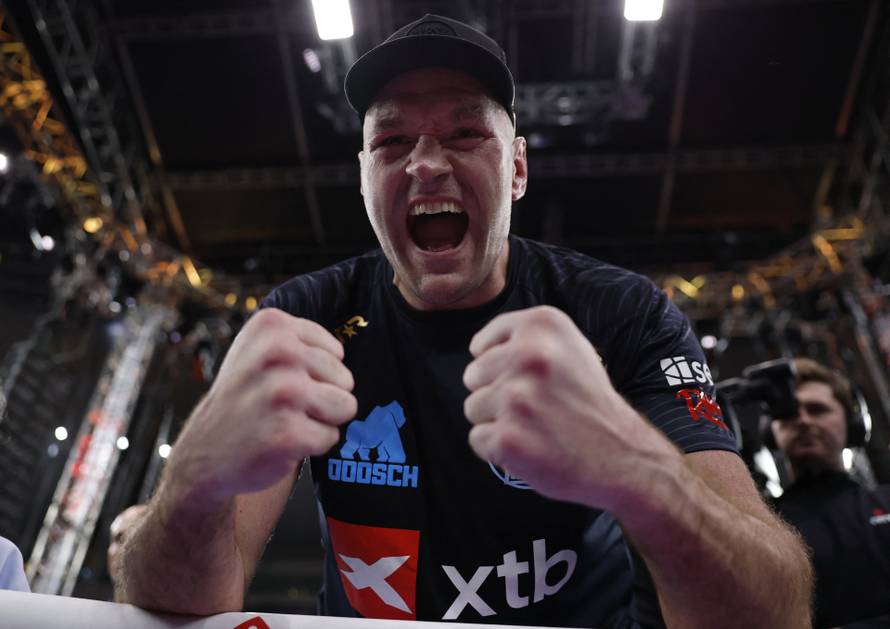 Tyson Fury v Arslanbek Makhmudov