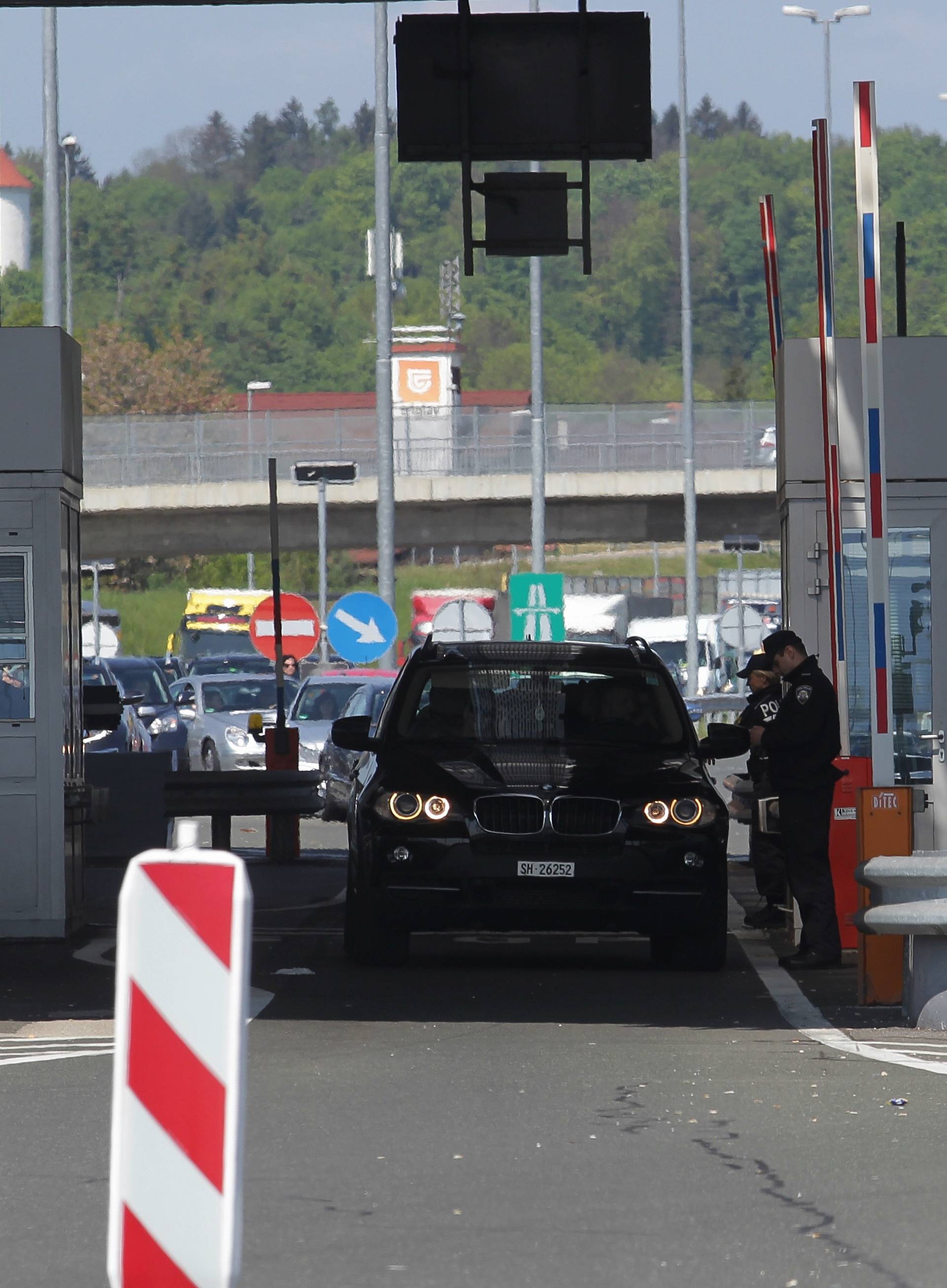 Na ulazak u Sloveniju čeka se od pola sata do sat vremena