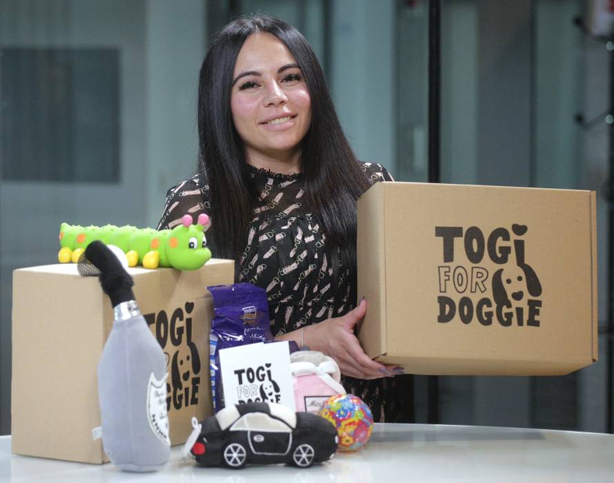 Igračke za pse: Ideju za ‘Togi for doggie’ dali su mi moji psi