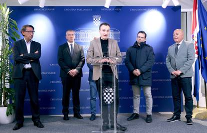 Desničari organizirali okrugli stol o medijima u Saboru, od ostalih nije došao nitko