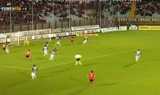 Zabili gol iz atraktivne akcije u kojoj lopta nije dirala travnjak