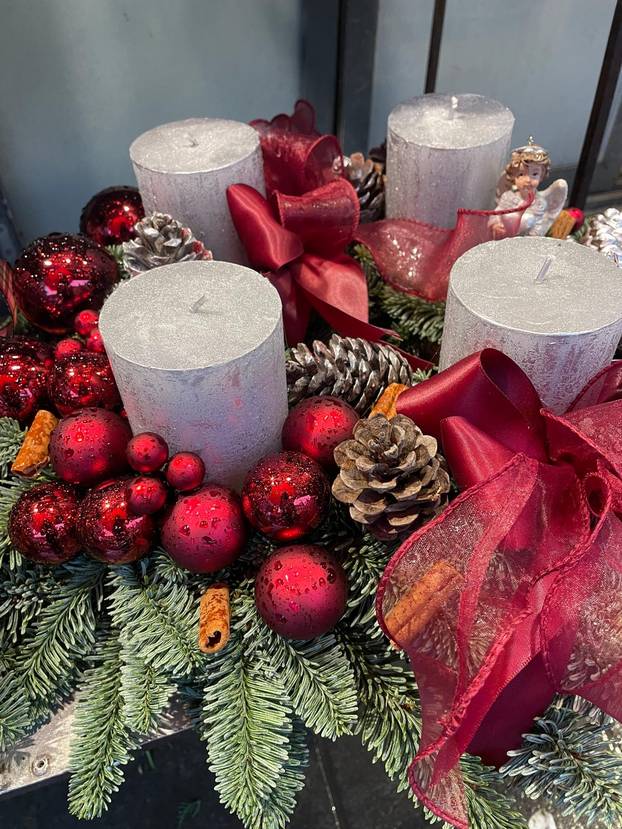 FOTO Pogledajte kakvih sve vjenčića ima po Zagrebu, neki 'dizajnerski' dođu i 400 eura