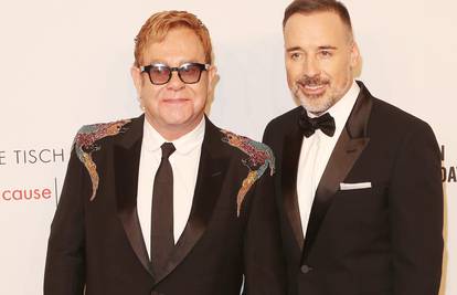 Elton John će skladati glazbu za mjuzikl 'Vrag nosi Pradu'