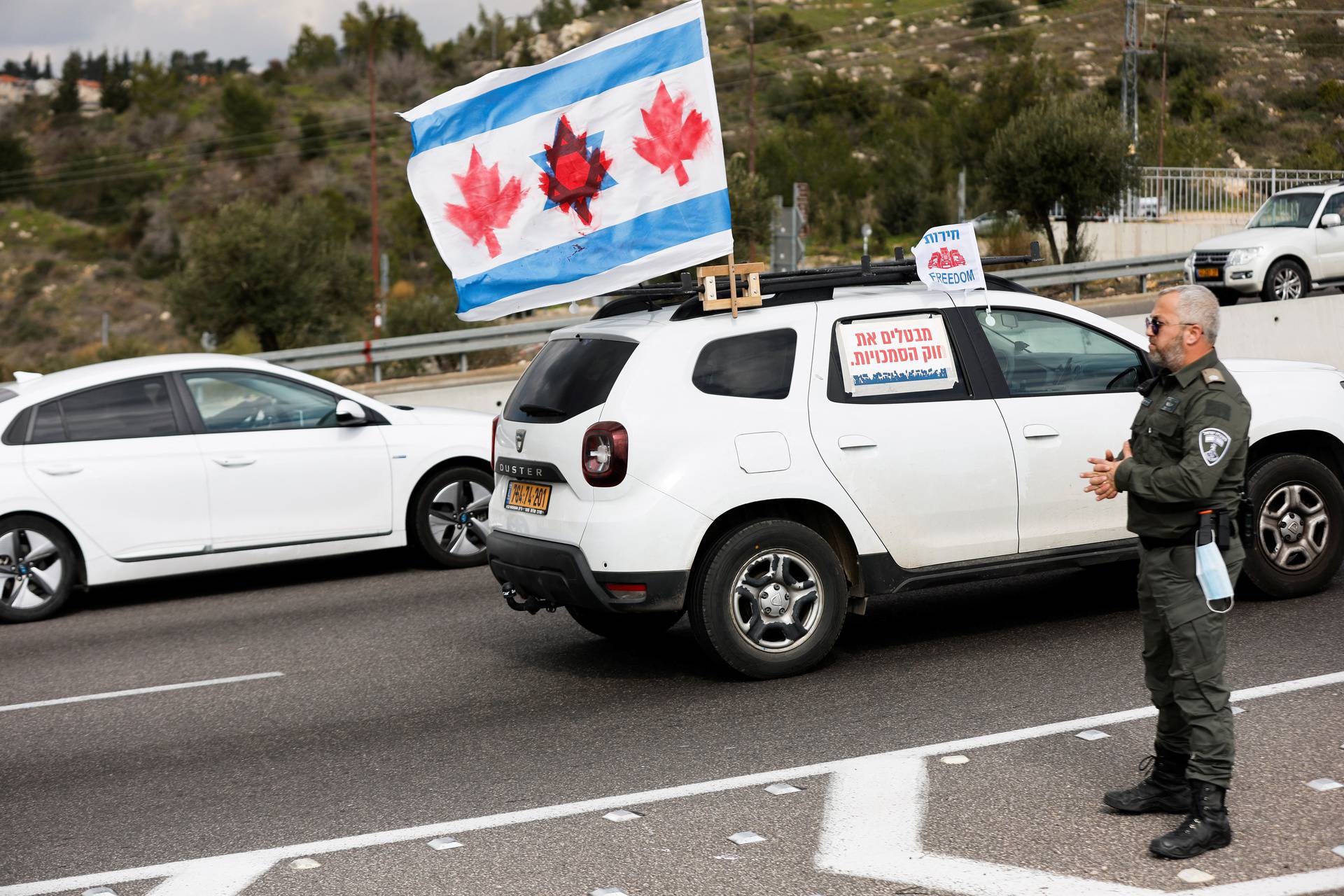 Israeli "Freedom Convoy" heads for Jerusalem