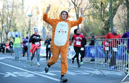 Advent run: Likovi iz bajki i crtića trčali ulicama Zagreba