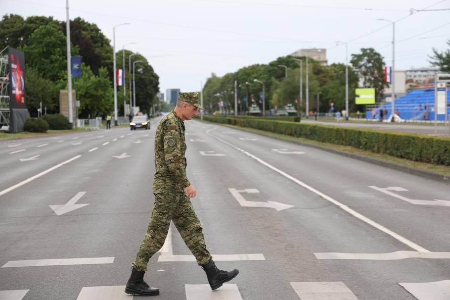 Zagreb: Generalna proba svečanog vojnog mimohoda