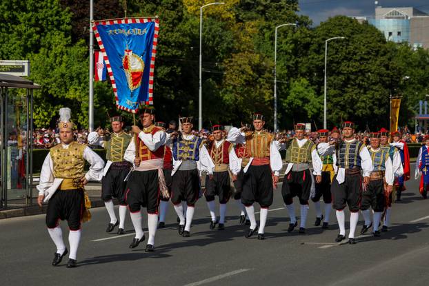 Zagreb: Svečani vojni mimohod u povodu 30 godina VRO Oluja