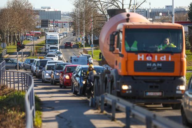 24sata Zagreb: Prometni kolaps u sredi&scaron;tu Sesveta