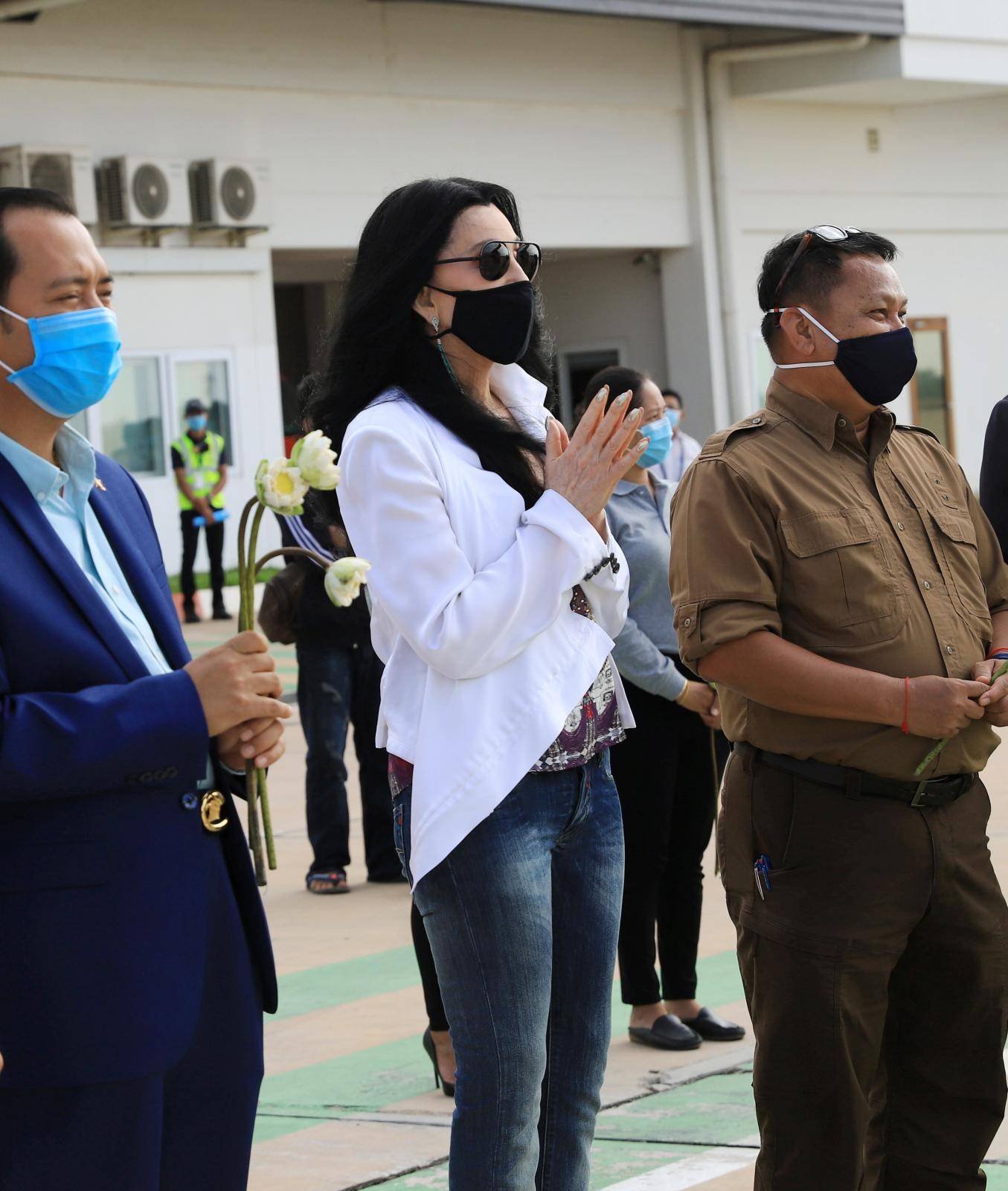 Singer Cher  waits for Kaavan, an elephant transported from Pakistan to a sanctuary in Cambodia, at the Siem Reap airport