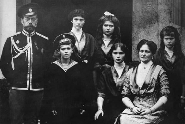 Nikolaus II. mit Familie / Foto 1915