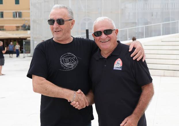 Šibenik:Odrzan je 'Prosvjedni skup protiv financiranja FALIŠ-a i svih ostalih protuhrvatskih dogaðanja'