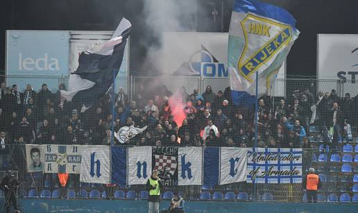 Navijači Rijeke: 'Može li netko reći treneru da prestane igrati Football Manager?'. 'Sramotno'