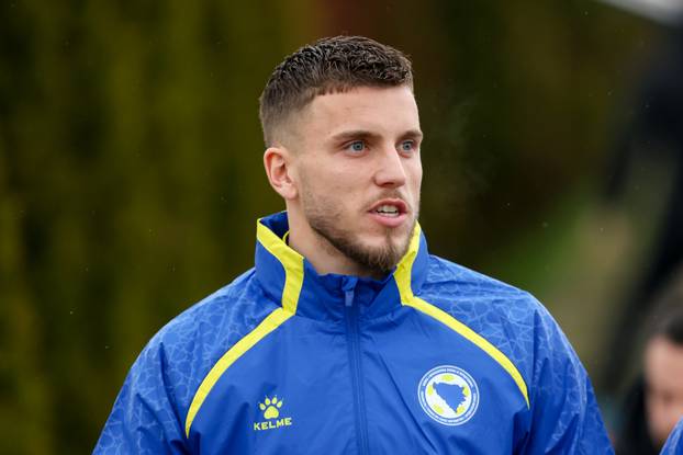 Sarajevo: Trening nogometne reprezentacija BiH uoči finalne utakmice doigravanja za Svjetsko prvenstvo