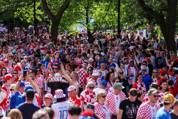 SP 2026 Toronto: Veliki hrvatski korteo prema Toronto stadionu sa 100-metarskom zastavom