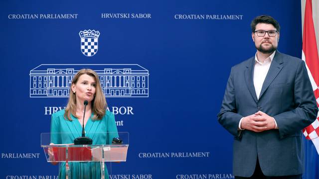 Zagreb: Peđa Grbin i Sabina Glasovac o medicinski pomognutoj oplodnji 