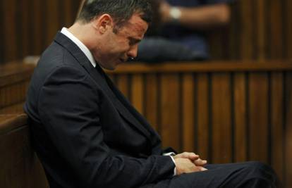 Svjedok: Pistorius je očajnički jecao dok nije zaspao u ćeliji