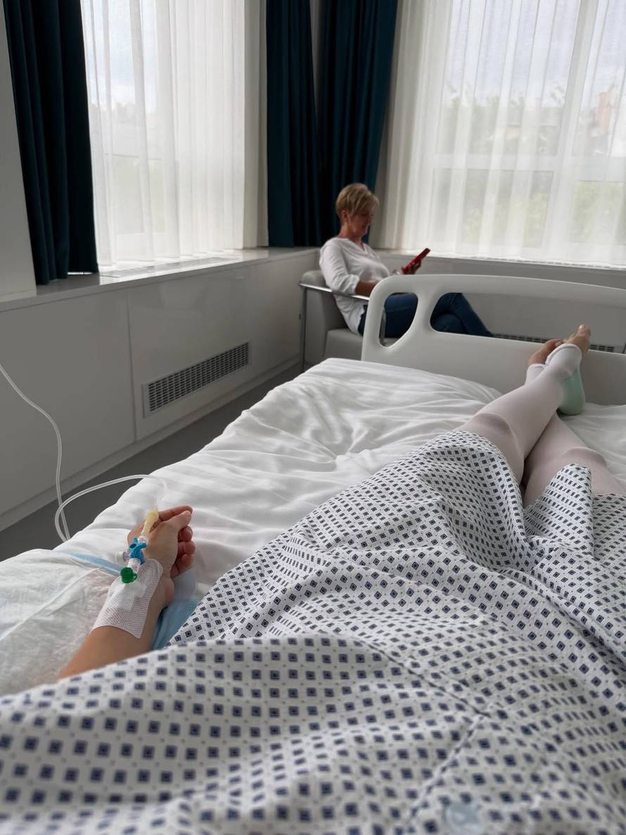 Poznata manekenka uplašila je svoje obožavatelje objavom iz bolnice: Objasnila što je bilo
