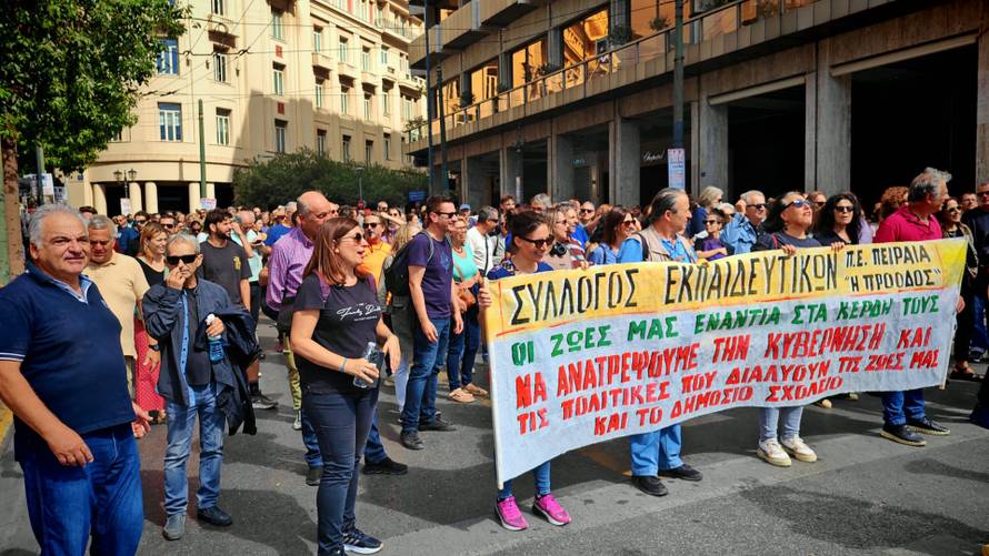 Grčki radnici ponovo štrajkaju: Željeznički promet zaustavljen, brodovi su ostali u lukama