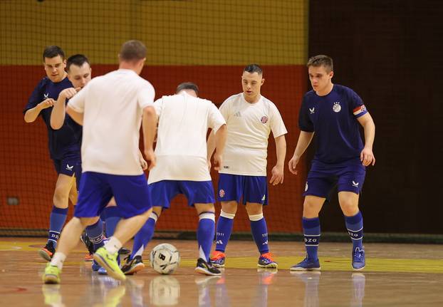 Split: Dobrotvorna utakmica veterani Hajduka i Dinama