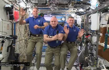 Saltom zaželjeli Sretan Božić: Na ISS-u ga dočekuju 16 puta