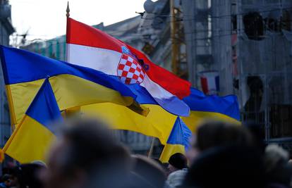 Većina Hrvata krivi Rusiju za rat u Ukrajini, smatraju da će se kriza preliti i na BiH, Kosovo...