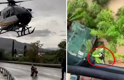 VIDEO Dramatična snimka: Spasioci helikopterom izvukli dijete koje je zapelo u poplavi!