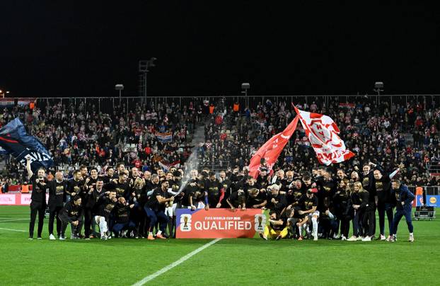 Slavlje nogometaša Hrvatske nakon pobjede nad Farskim otocima i plasmana na Svjetsko prvenstvo