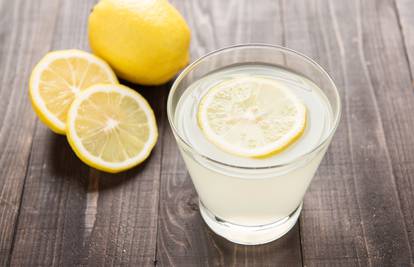 Ljekoviti recepti s limunom: Za jačanje imuniteta, skidanje masnoća s trbuha, čišće lice...