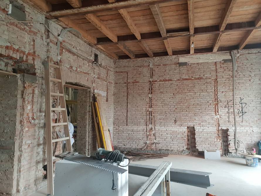 'U poplavi su uništeni posebno skupi lijekovi, infuzije i maske'