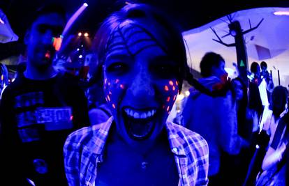 'Neon Halloween' party: Luda zabava uz specijalne efekte