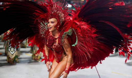 FOTO Oko Viniciusa su skandali, a njegova cura mami poglede u Brazilu. Postala je 'kraljica Rija'