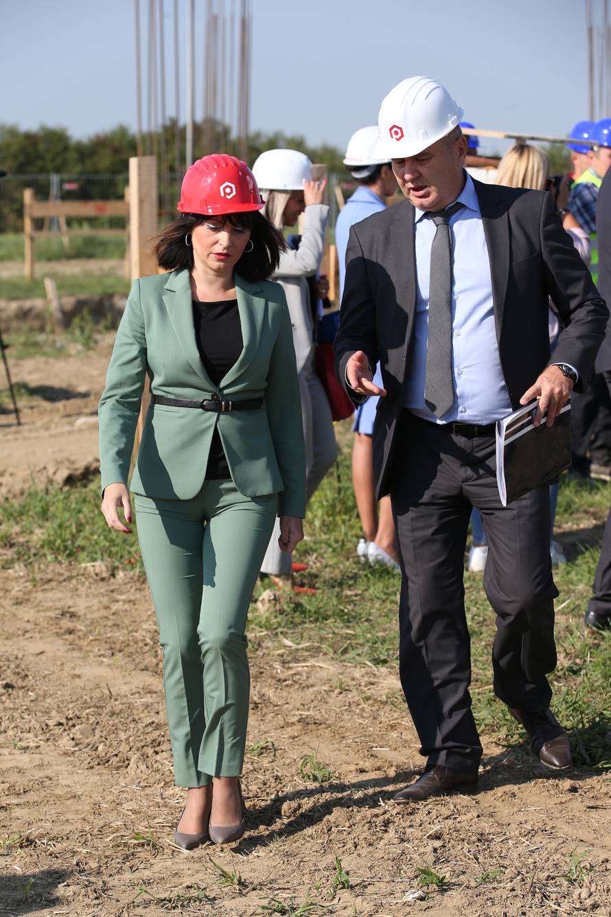 Osijek: Ministrica Tramišak obišla je gradilište Gospodarskog centra