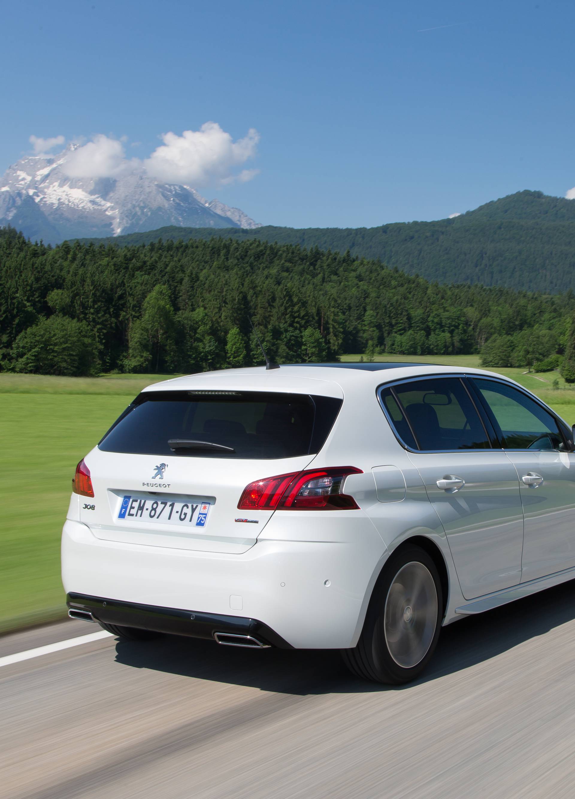 Ovo je najveći konkurent Golfu: Vozili smo novi Peugeot 308