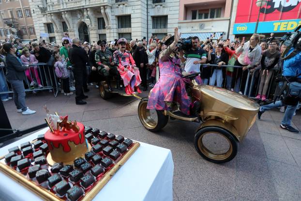 Rijeka: Let 3 na Korzo dovezao se na zlatkom traktoru