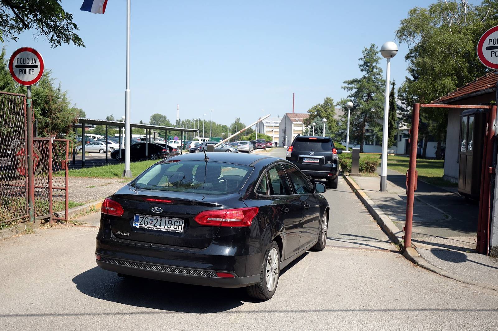 Zagreb: Dolazak osumnjiÄenih u velikoj policijskoj akciji na ispitivanje u Oranice