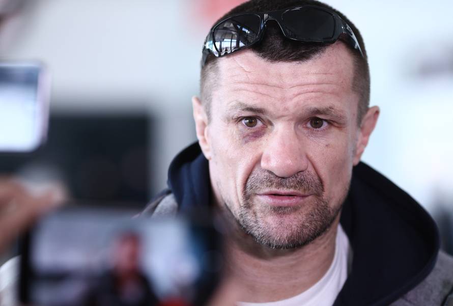 Zagreb: Cro Cop se vratio u Zagreb nakon Å¡to je pobijedio Roya Nelsona