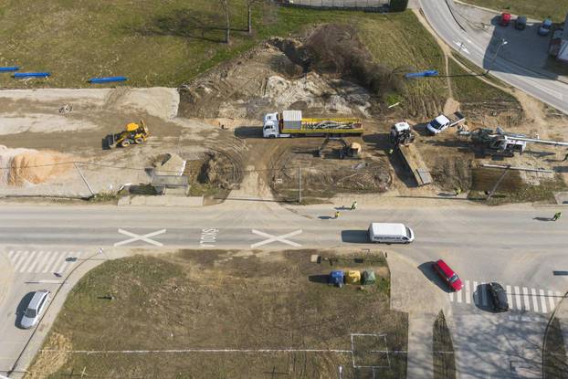 Pogled iz zraka na rekonstrukciju Sarajevske ulice u Zagrebu i prvo proširenje tramvajske pruge nakon 20 godina