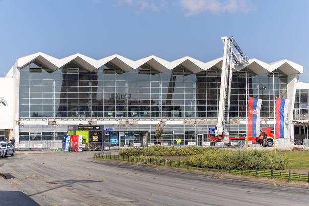 Novi Sad: Očevid nakon pada nadstrešnice na želježničkoj stanici