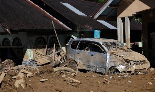 FOTO Razorne poplave pogodile su Aziju: Vi&scaron;e od 500 poginulih, pogledajte prizore katastrofe!
