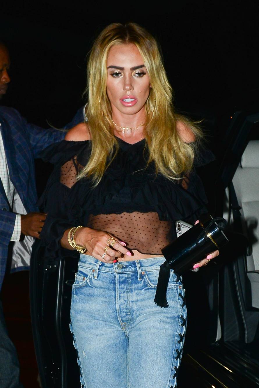 Los Angeles: Petra Ecclestone u večernjem izlasku