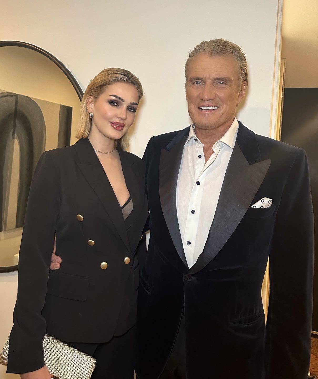 Dolph Lundgren (65) oženio je mlađahnu partnericu Emmu (27)