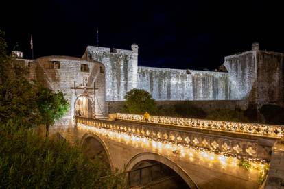 FOTO Prekrasni Dubrovnik još je ljepši u vrijeme uoči Božića