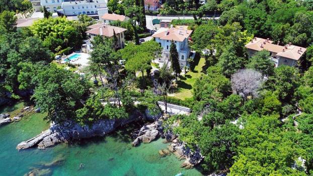U ovoj Austro-Ugarskoj vili u Opatiji možete živjeti kao grof: Košta više od 10 milijuna eura