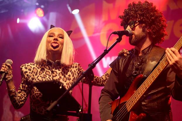 Maja Šuput održala koncert u Crikvenici povodom maškara