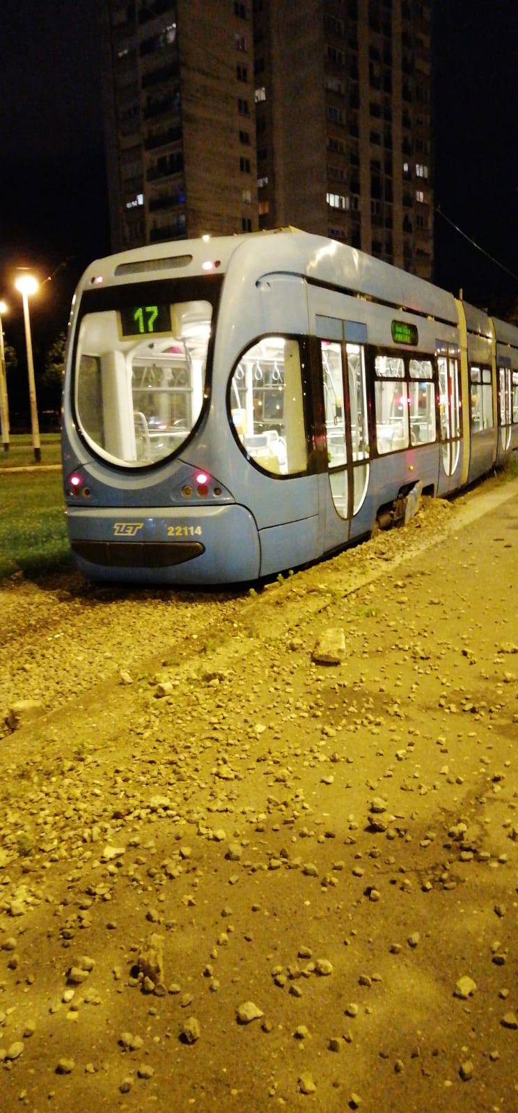 Tramvaj izletio s tračnica na Borongaju i pokosio rub staze: 'Netko je mogao nastradati'